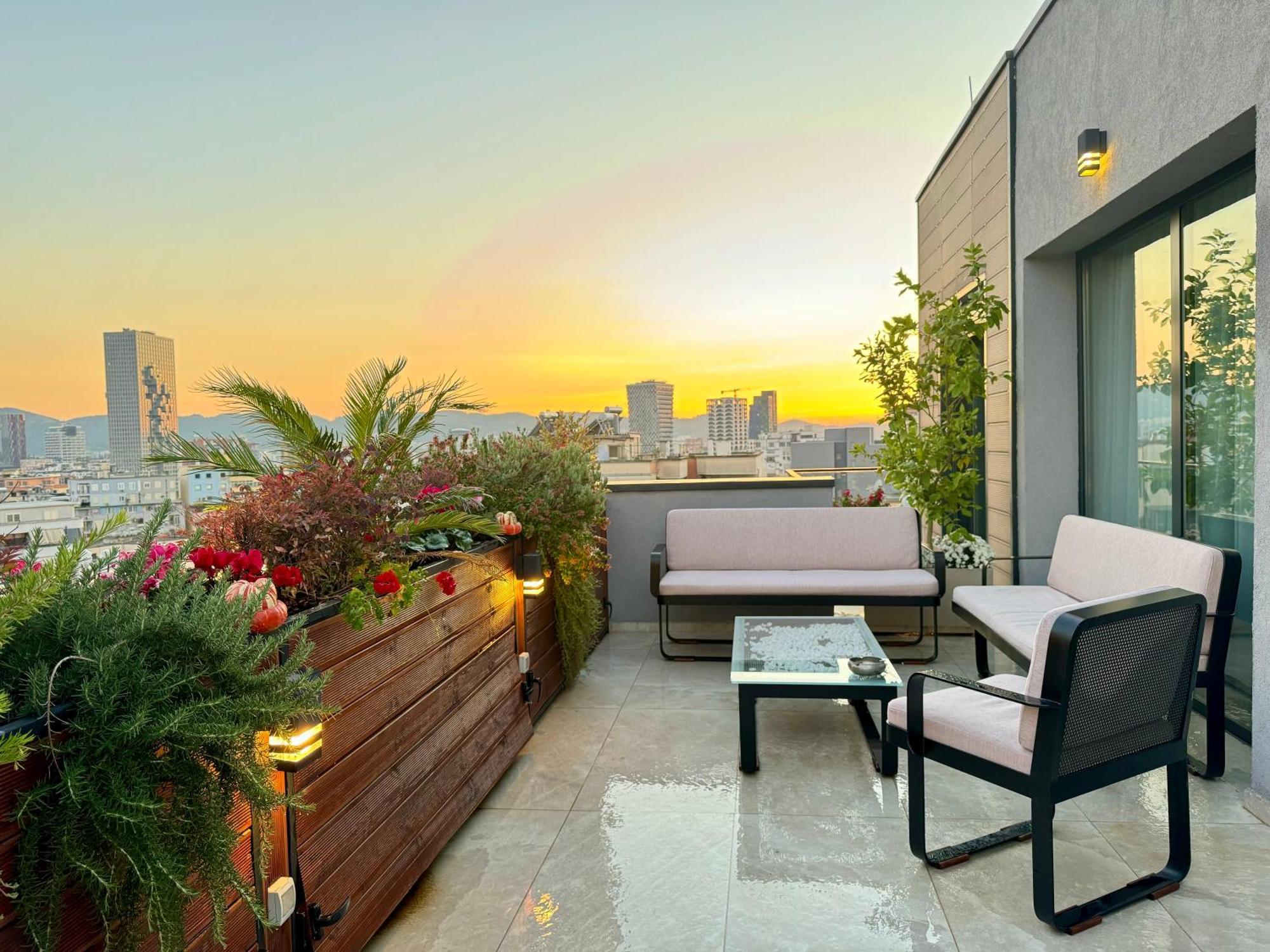 "Superattico" - Central Tirana Gorgeous Penthouse, Free Parking Dış mekan fotoğraf